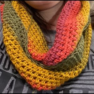 Set of 2 infinity scarves